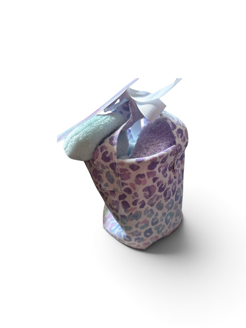 Spa kit: socks, headband and wristband with reusable tote